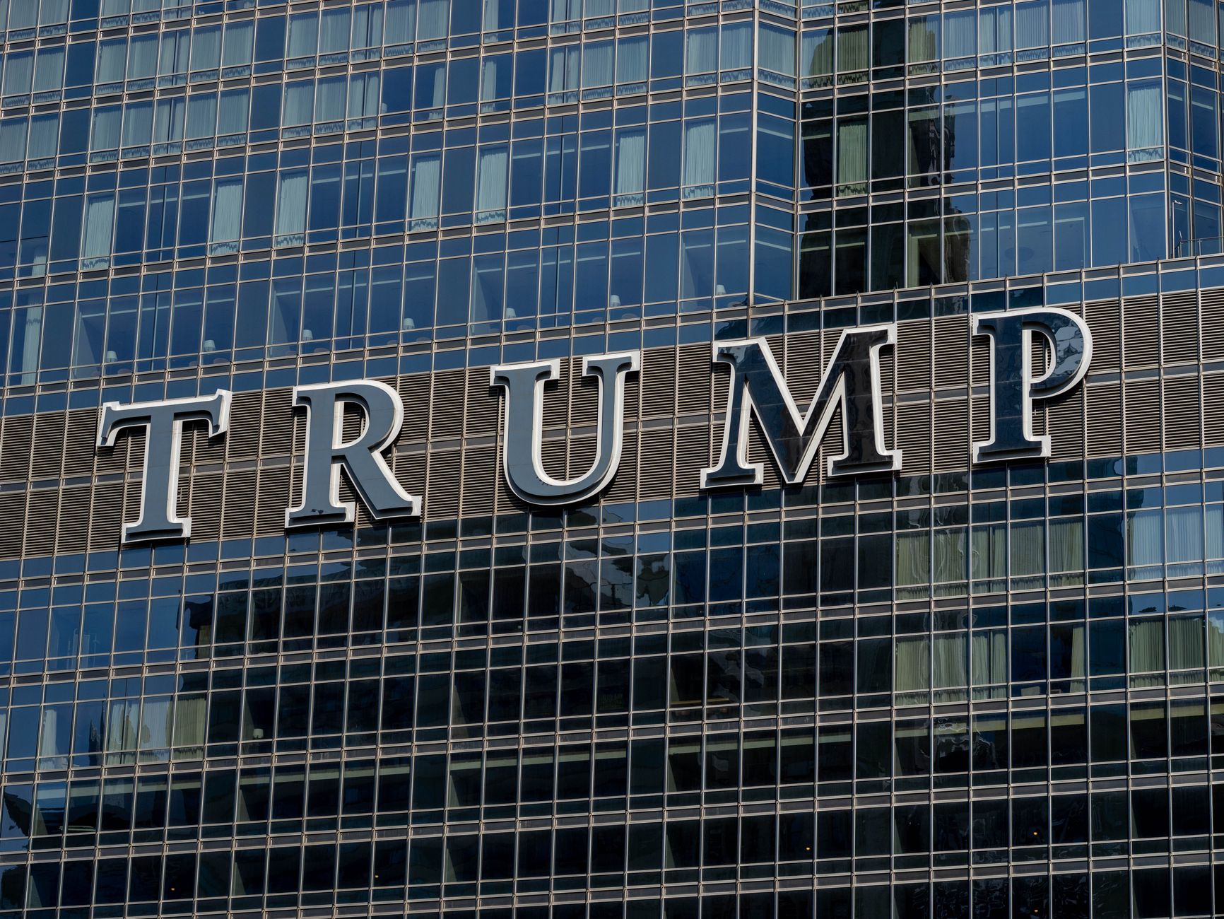 Trump Greece Ambassador Resignation: Clear Allegations Unfold